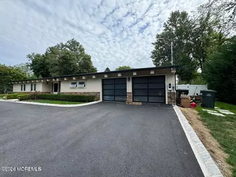608 Deal Rd, Ocean, NJ 07712