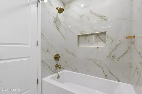 Bath - 492 Cobain Rd, Jackson, NJ 08527 photo 5 of 5
