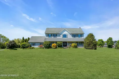 211 E Colliers Mill Rd, New Egypt, NJ 08533