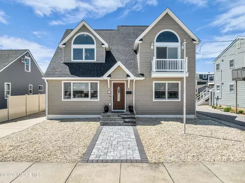 115 11th Ave, Seaside Park, NJ 08752