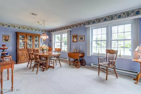 Dining - 24 Carter Way, Brick, NJ 08723 photo 2 of 3