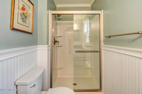 Bath - 24 Carter Way, Brick, NJ 08723 photo 2 of 4