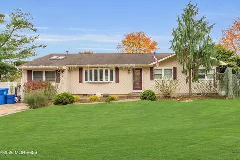 1432 11th Ave, Toms River, NJ 08757