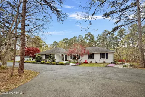 379 E Bird Village Rd, Jackson, NJ 08527