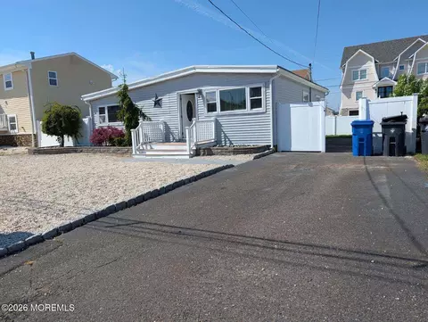 3414 Bergen Ave, Toms River, NJ 08753