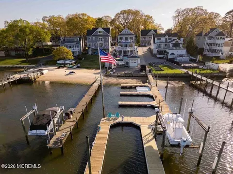 137 Riverside Dr N, Brick, NJ 08724