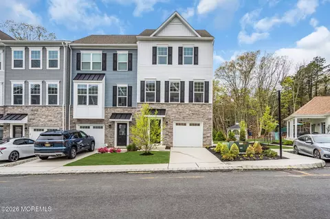 19 Halifax Rd, Bayville, NJ 08721