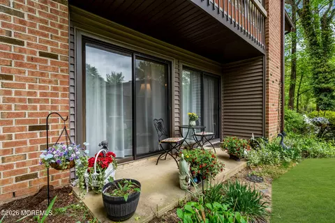 112 Lexington Ct, Red Bank, NJ 07701
