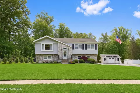 110 Whispering Pines Dr, Lincroft, NJ 07738