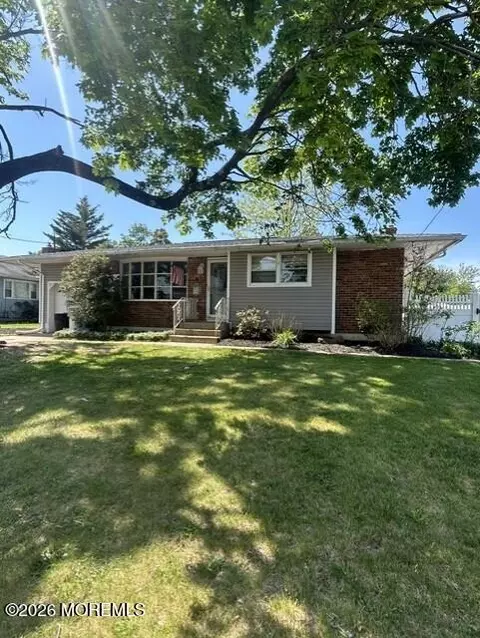 9 Lawrence Pl, Freehold, NJ 07728