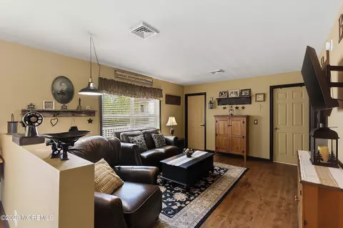 Living - 87 Oregon Ave, Waretown, NJ 08758 photo 3 of 4