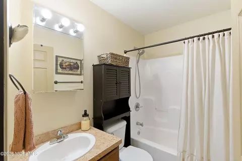 Bath - 87 Oregon Ave, Waretown, NJ 08758 photo 2 of 4