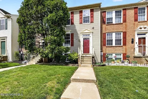 70 Coachlight Dr, Sicklerville, NJ 08081