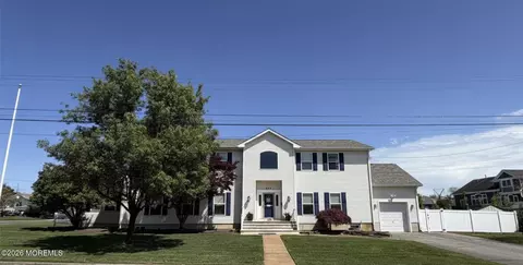 717 Jersey Ave, Spring Lake Heights, NJ 07762