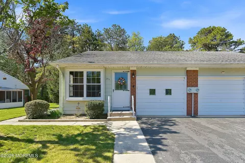 24 Salem Dr # A, Whiting, NJ 08759