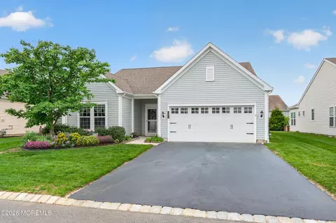 88 Aberdeen Ln, Manchester, NJ 08759