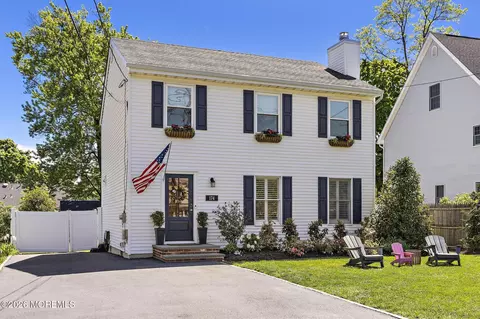 174 Monmouth Ave, Atlantic Highlands, NJ 07716