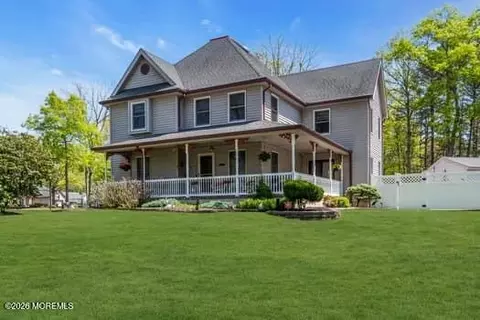 443 Stoney Point Dr, Forked River, NJ 08731