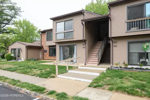 66 Manchester Ct, Red Bank, NJ 07701