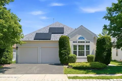 87 Halsted Dr, Manchester, NJ 08759