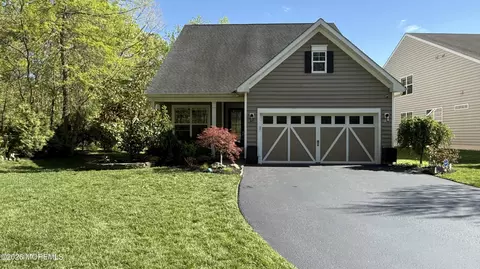 1 Mallard Ct, Howell, NJ 07731