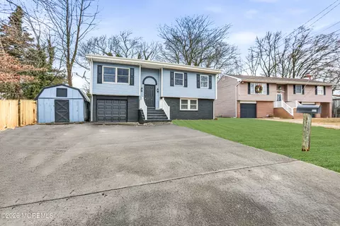 108 Lake Deerbrook Dr, Little Egg Harbor, NJ 08087