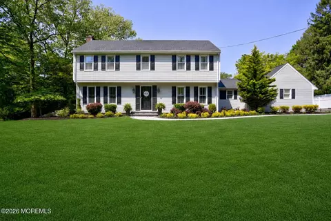 53 Heron Rd, Middletown, NJ 07748