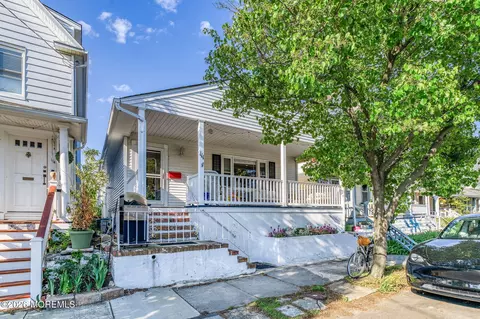 111 Cookman Ave, Ocean Grove, NJ 07756