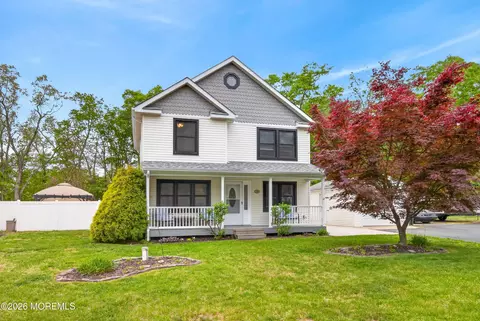 226 Sunset Ln, Howell, NJ 07731