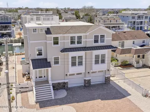 4 W Dune Ln, Long Beach Township, NJ 08008