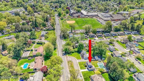 73 Broadway Rd, Freehold, NJ 07728