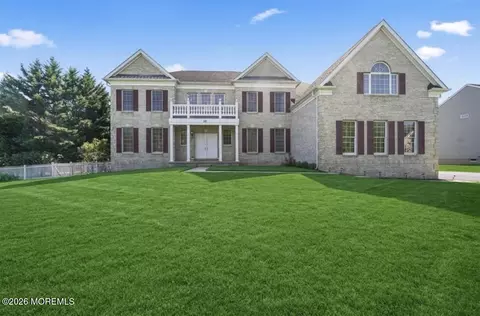 10 Rockingham Ct, Manalapan, NJ 07726