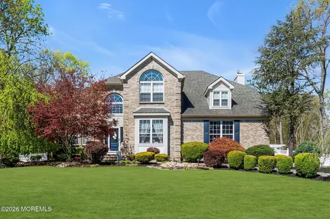 95 Erin Dr, Jackson, NJ 08527