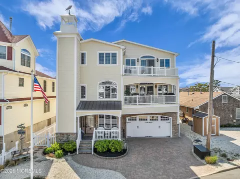 294 Monterey Cir, Lavallette, NJ 08735
