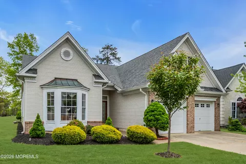 49 Shoal Rd, Jackson, NJ 08527