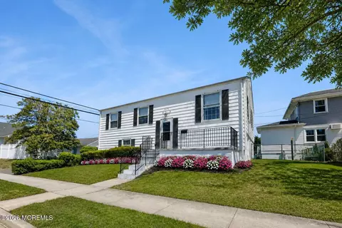 310 3rd Ave, Avon By The Sea, NJ 07717