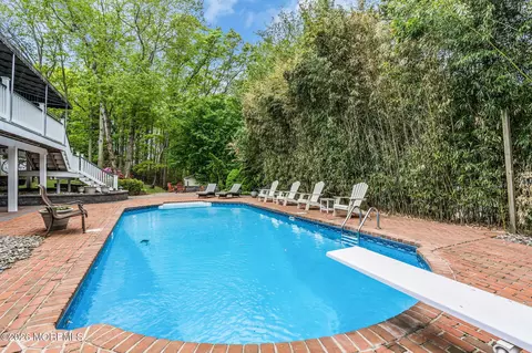 Exterior - 657 Valley Rd, Brielle, NJ 08730 photo 5 of 6