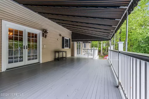 Exterior - 657 Valley Rd, Brielle, NJ 08730 photo 4 of 6