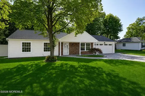 521 San Juan Dr, Toms River, NJ 08753