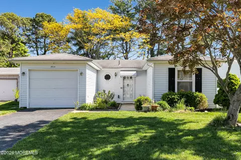 7 Lance Dr, Brick, NJ 08723
