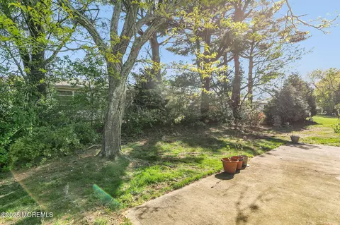 Exterior - 7 Lance Dr, Brick, NJ 08723 photo 6 of 7