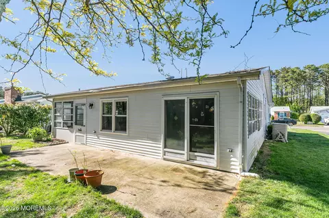 Exterior - 7 Lance Dr, Brick, NJ 08723 photo 5 of 7