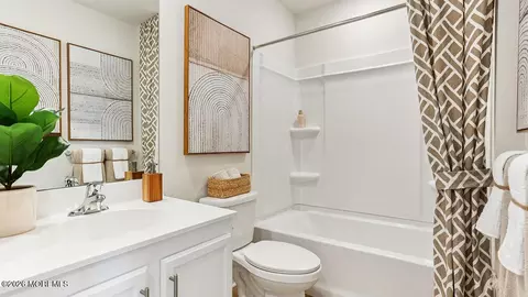 Bath - 35 Baybreeze Dr, Waretown, NJ 08758 photo 4 of 4