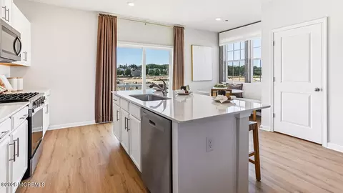 Kitchen - 35 Baybreeze Dr, Waretown, NJ 08758 photo 3 of 4
