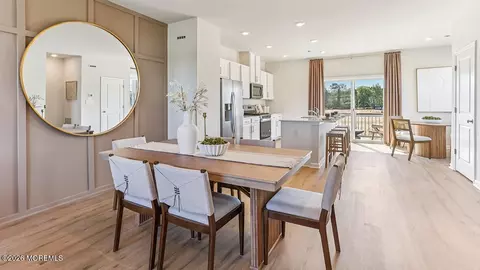 Dining - 35 Baybreeze Dr, Waretown, NJ 08758 photo 5 of 6