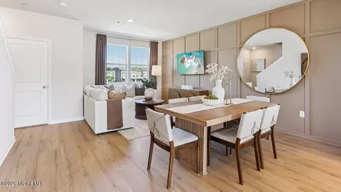Dining - 35 Baybreeze Dr, Waretown, NJ 08758 photo 4 of 6