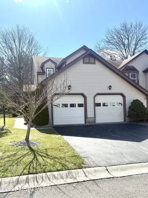 8 Ingram Dr # D, Monroe, NJ 08831