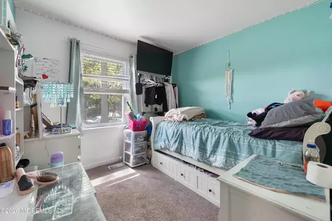 Bedroom - 612 Nantucket Rd, Forked River, NJ 08731 photo 2 of 3