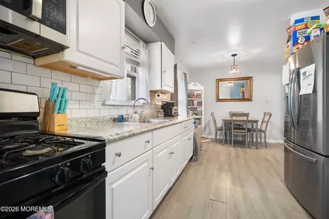 Kitchen - 612 Nantucket Rd, Forked River, NJ 08731 photo 2 of 2
