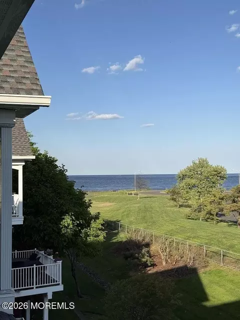 68 S Shore Dr #21, South Amboy, NJ 08879